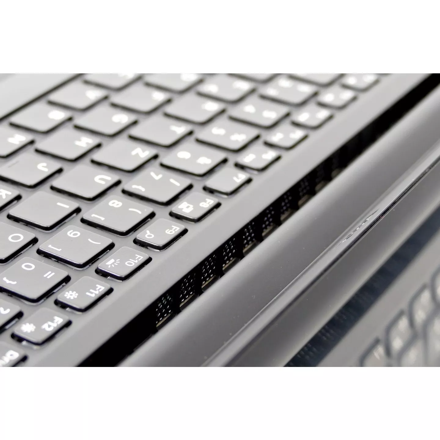 Dell XPS 15 9560 (9560-5570)