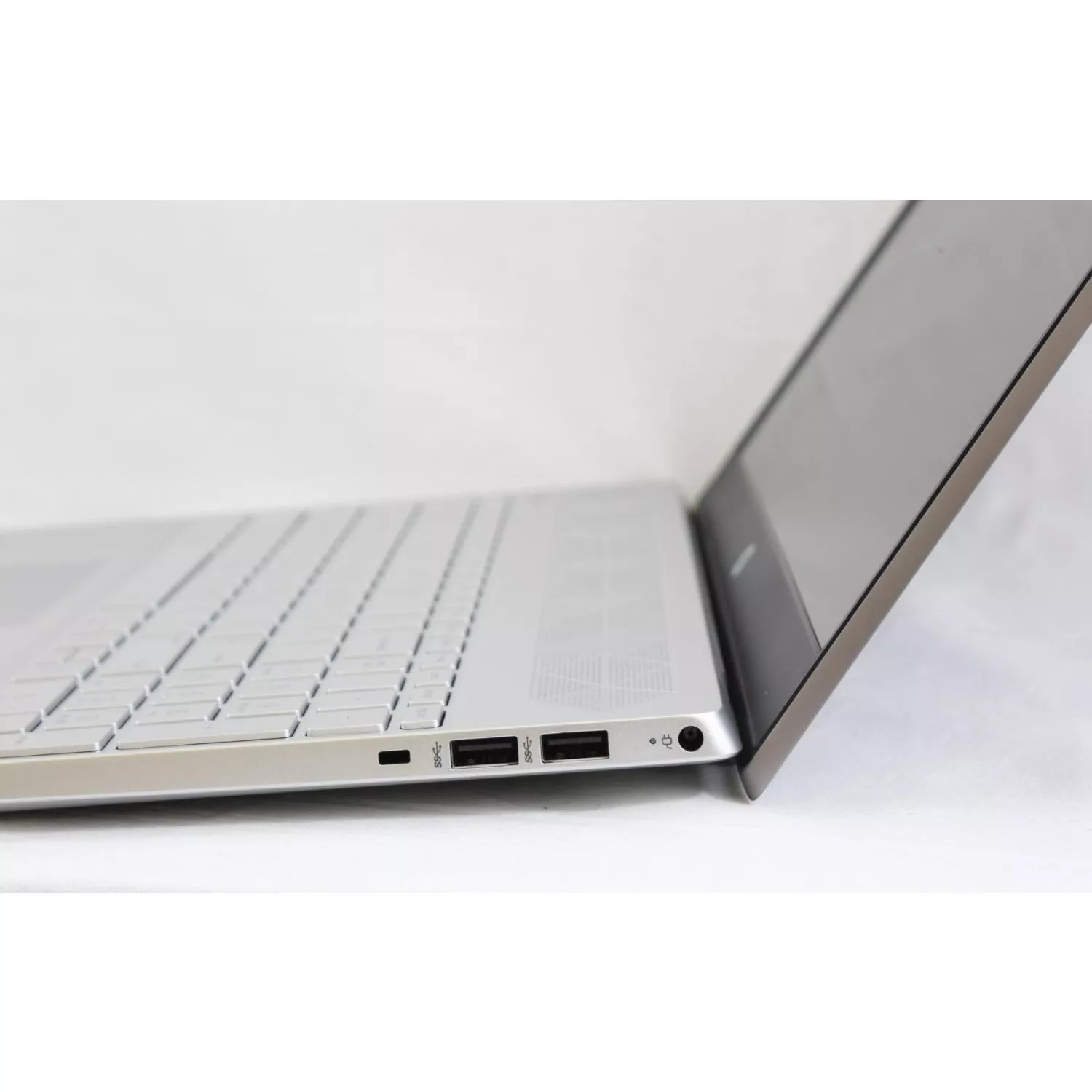 HP Pavilion 15-cs1000 (15-CS1006UR 5CS70EA)