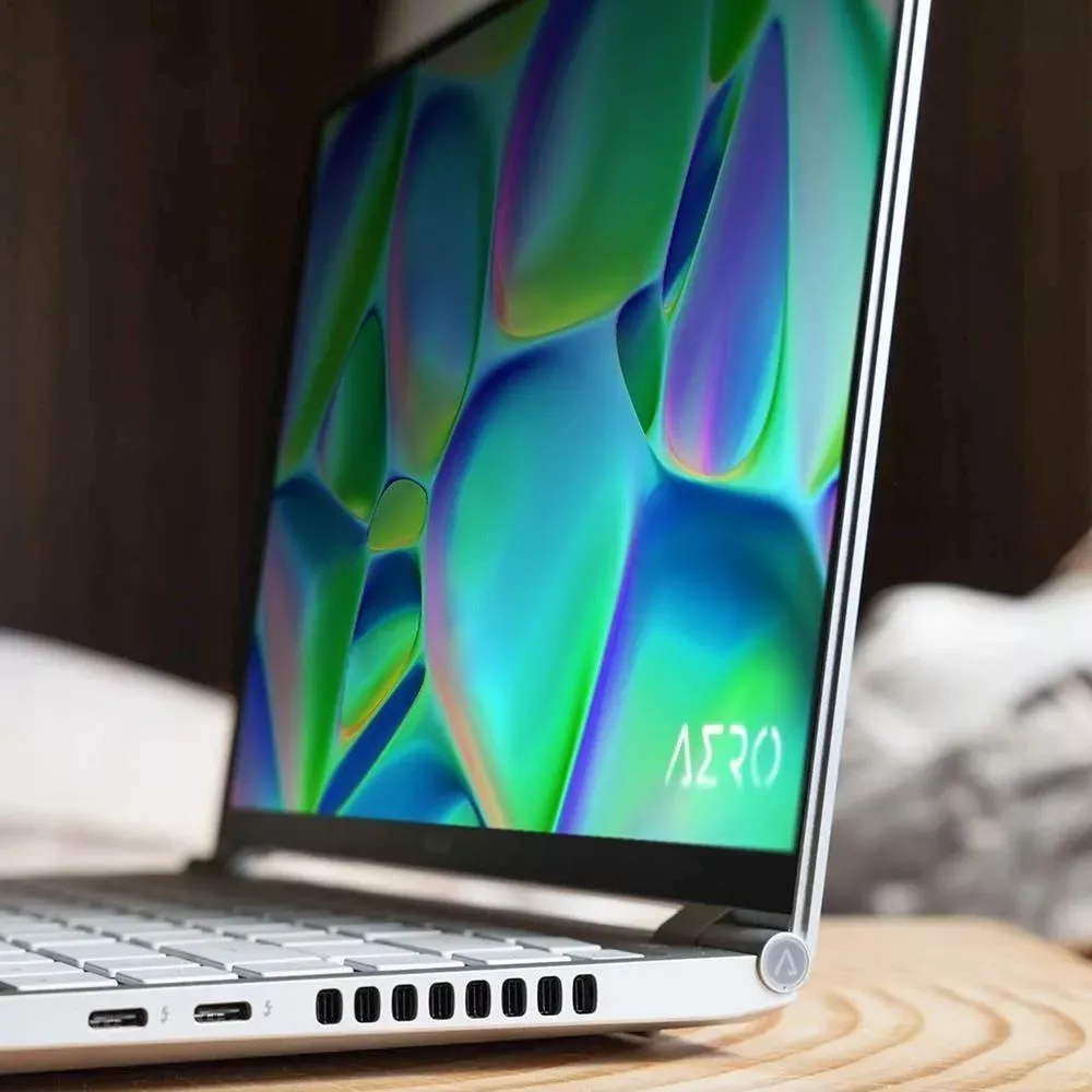 Gigabyte AERO 14 OLED BMF [BMF-H2EEBB3SH]