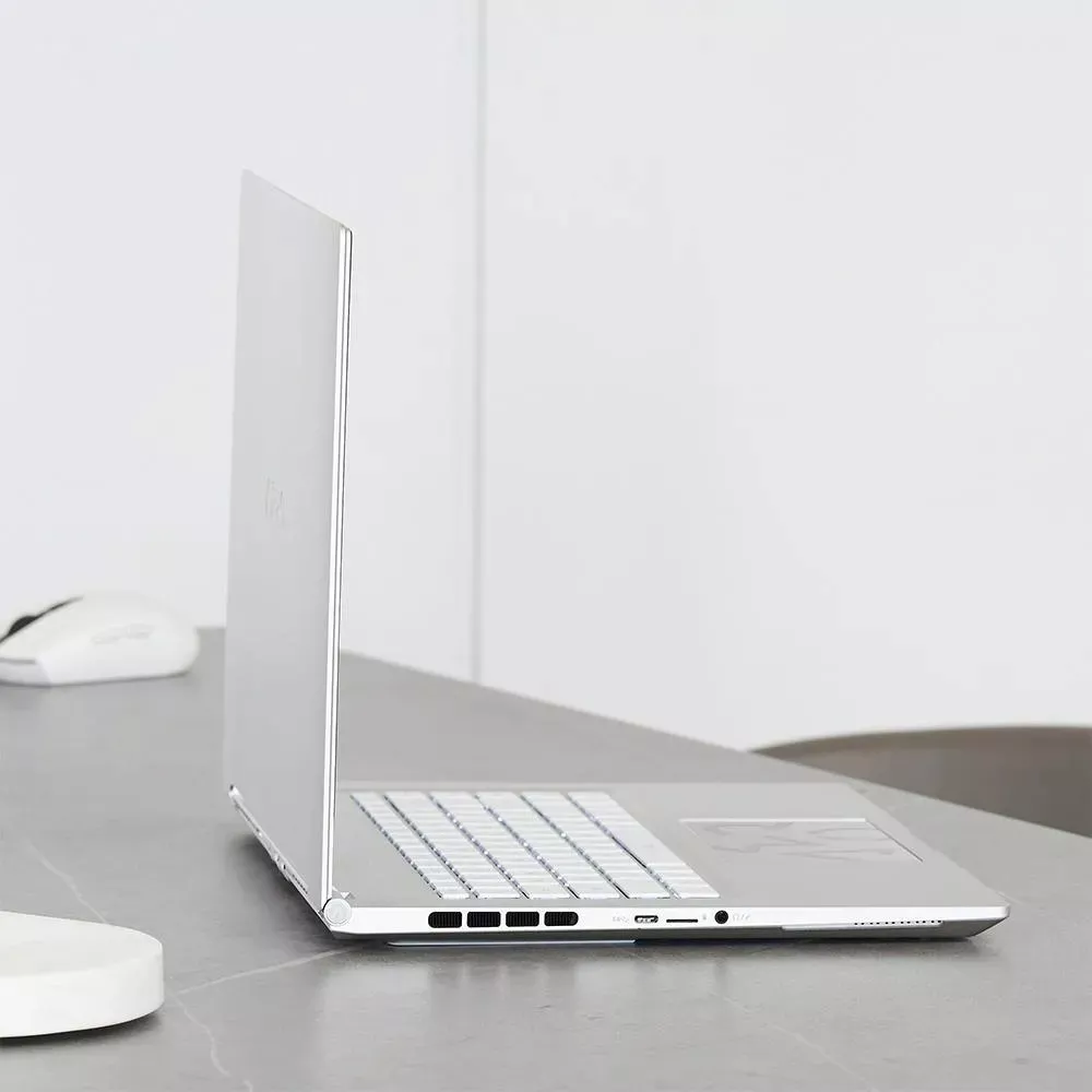 Gigabyte AERO 16 OLED BSF [BSF-H3UK954SH]