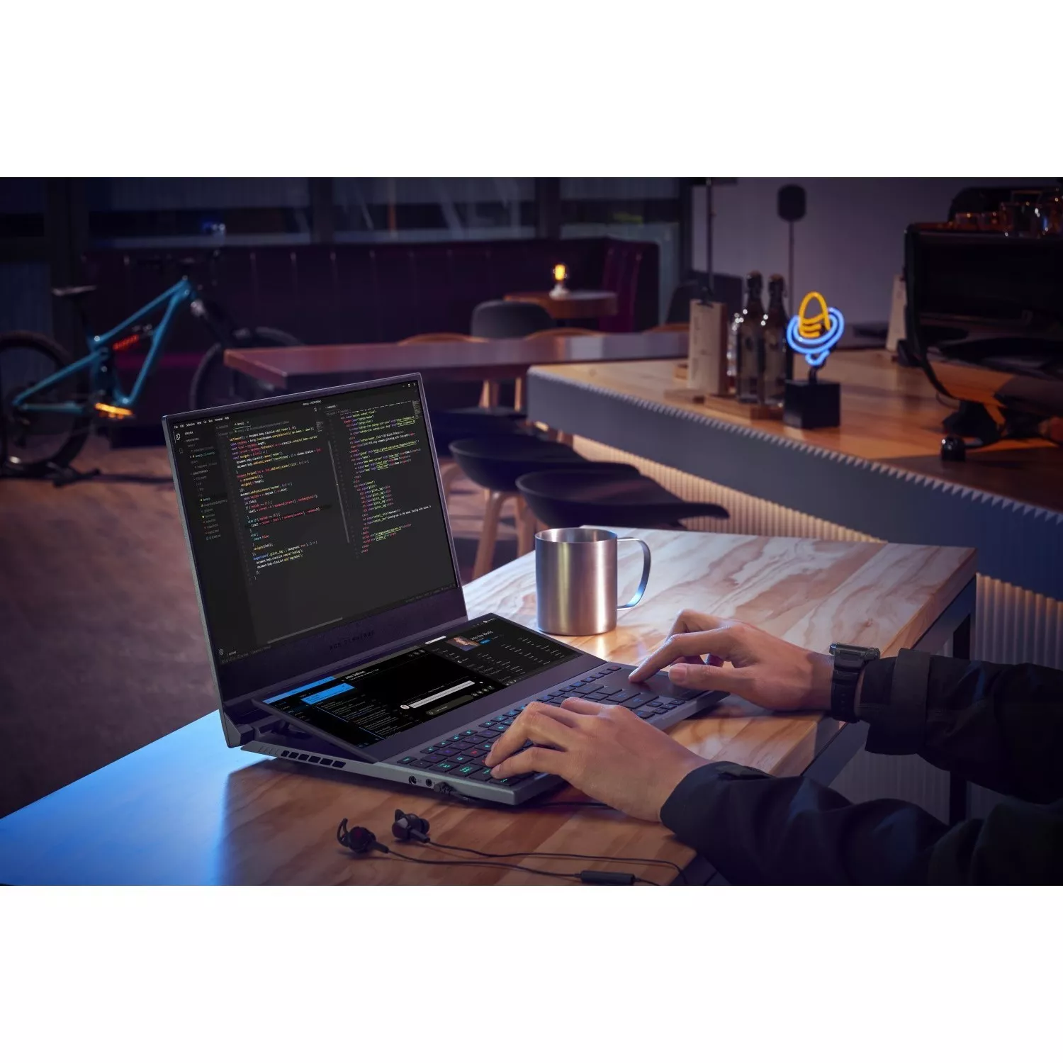 Asus ROG Zephyrus Duo 15 GX550LWS (GX550LWS-HF096T)