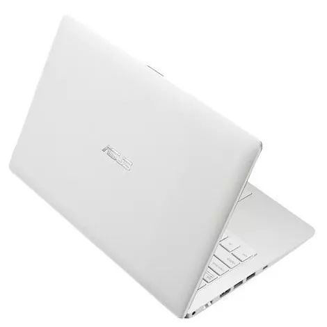 Asus X201E-KX024D