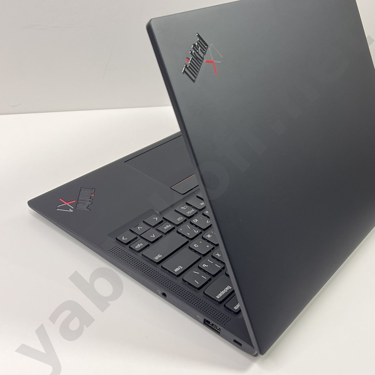 Ноутбук Lenovo ThinkPad X1 Carbon Gen 11 i7-1355U — фото 6