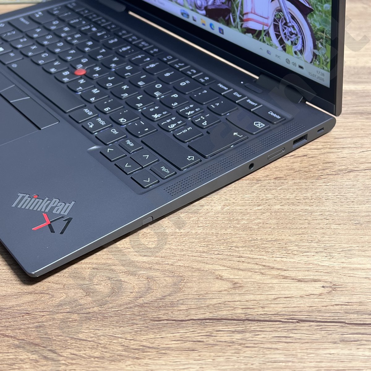Ноутбук Lenovo ThinkPad X1 Yoga Gen 7 i7 LTE — фото 4